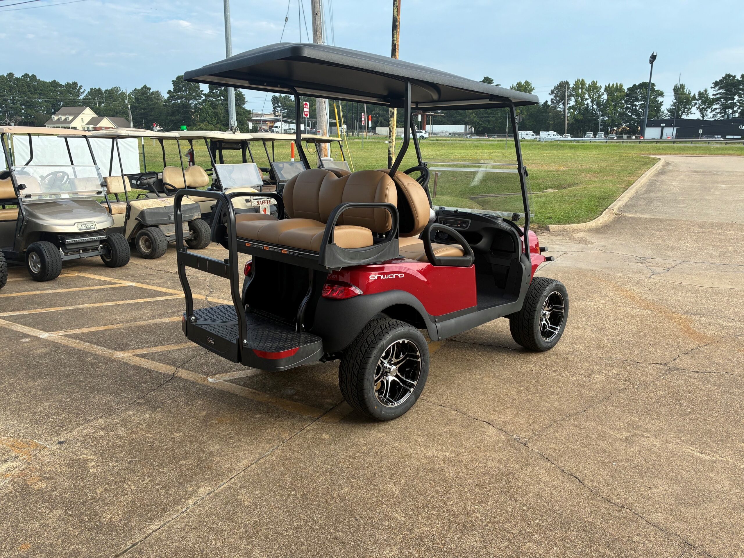 
								2027 Club Car Onward Lifted full									