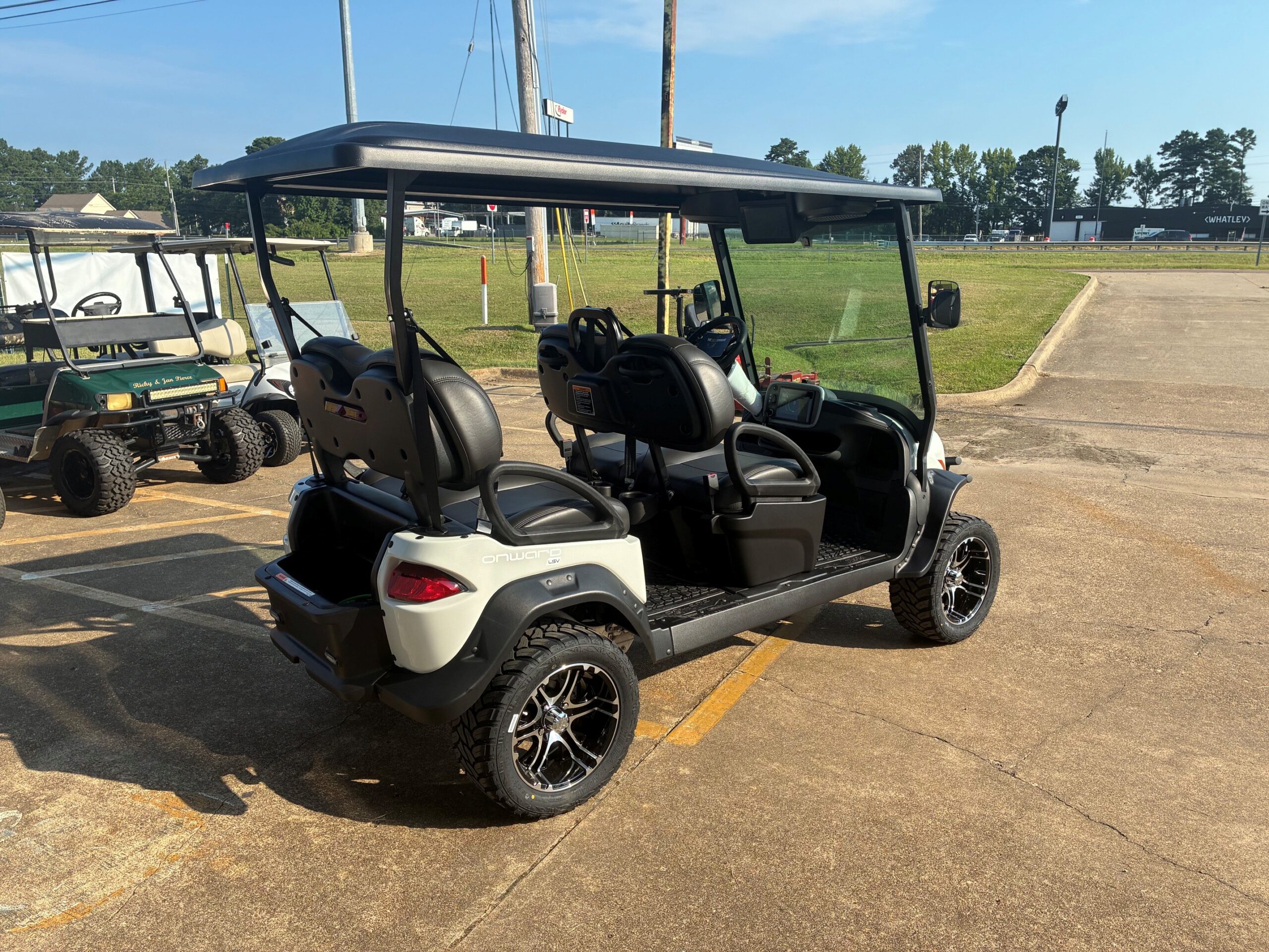 
								2027 Club Car Onward Lithium full									