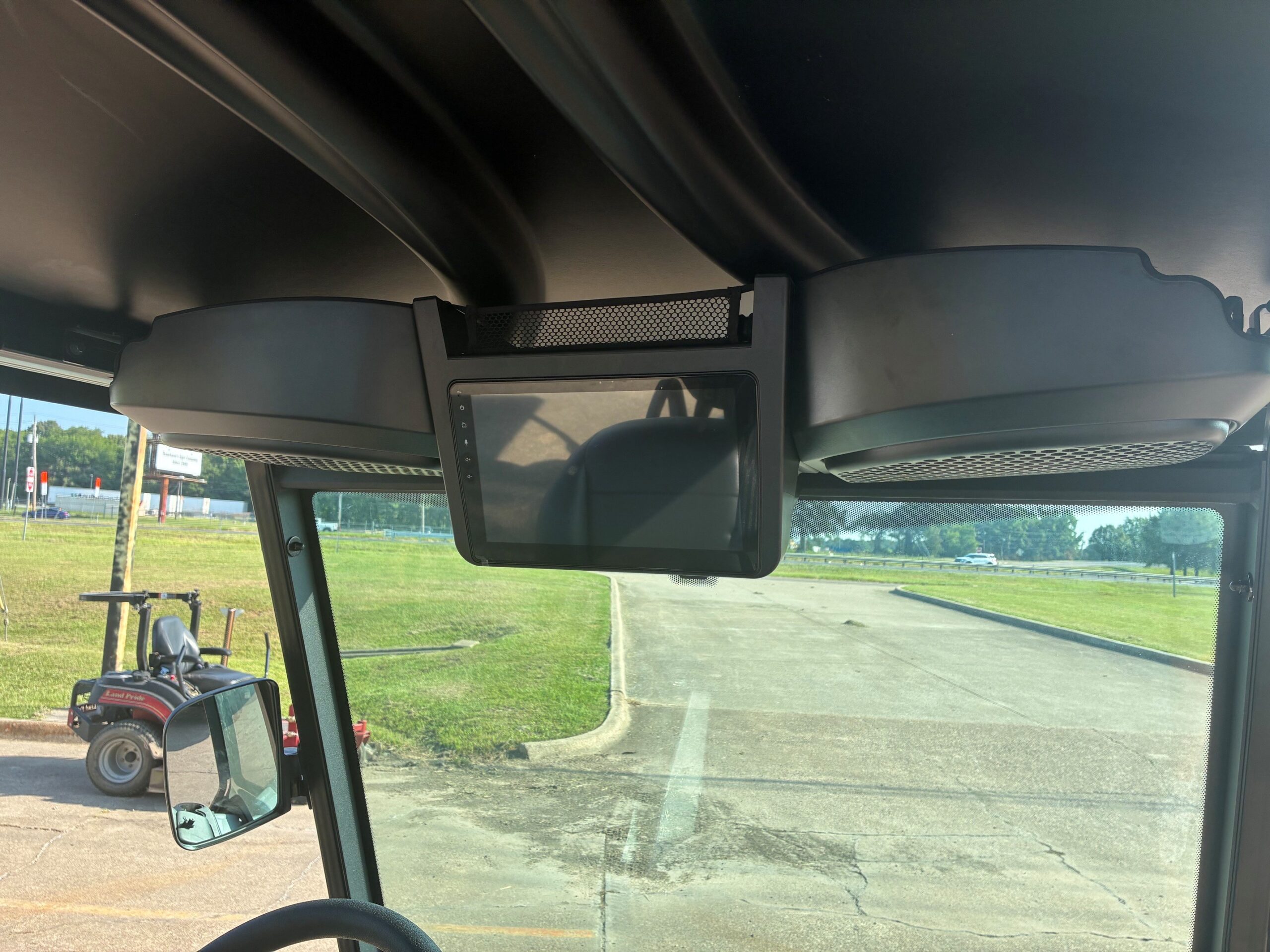
								2027 Club Car Onward Lithium full									